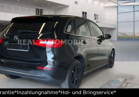 Mercedes-Benz B 180, 2020