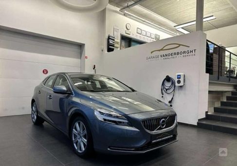 Volvo V40, 2018