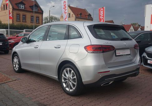 Mercedes-Benz B 250, 2022 3