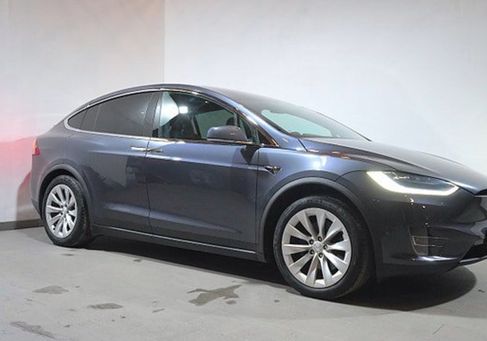 Tesla Model X, 2018