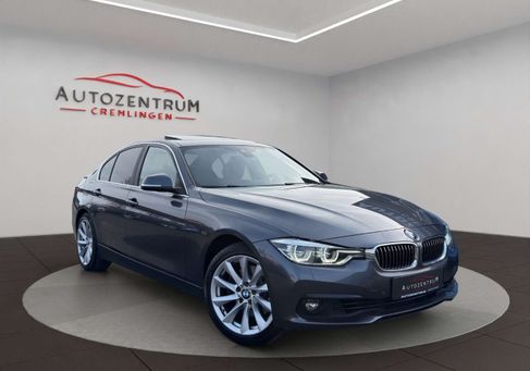 BMW 330, 2018
