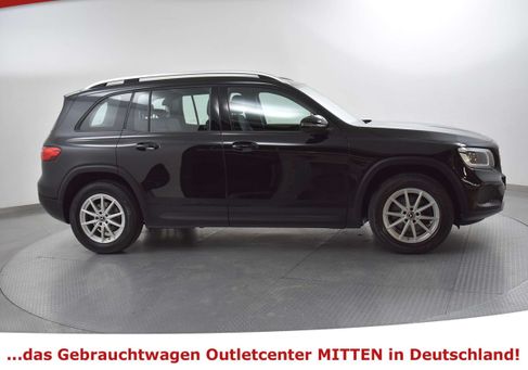 Mercedes-Benz GLB 180, 2022