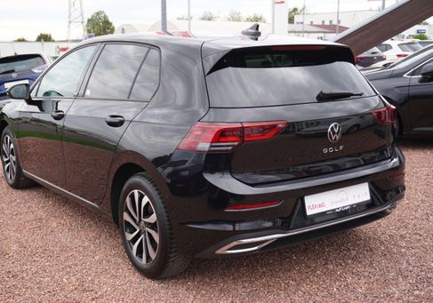 Volkswagen Golf, 2023 3