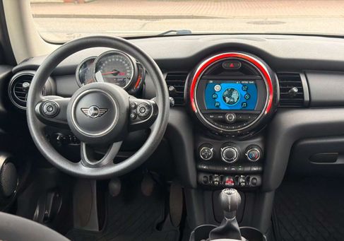 MINI ONE, 2018