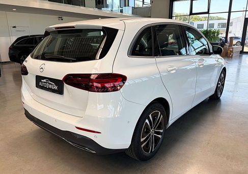 Mercedes-Benz B 200, 2025