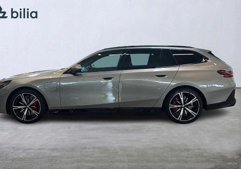 BMW 530, 2026 3