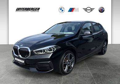 BMW 118, 2022