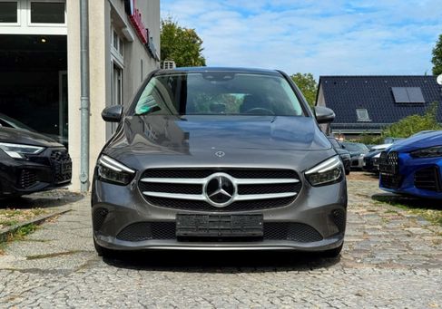 Mercedes-Benz B 180, 2021 3
