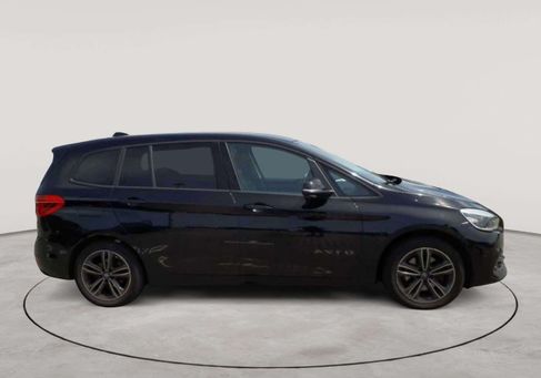 BMW 218, 2022