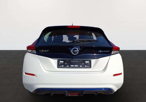 Nissan Leaf, 2021 3