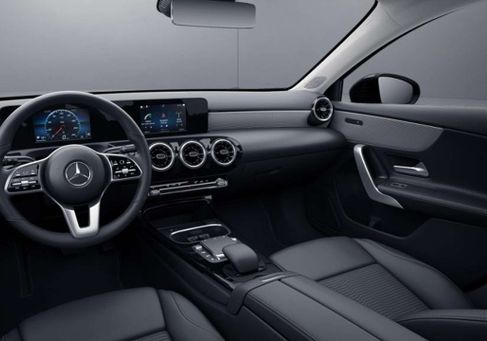 Mercedes-Benz A 180, 2021