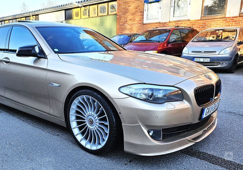BMW 528, 2010