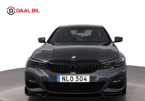 BMW 330, 2021