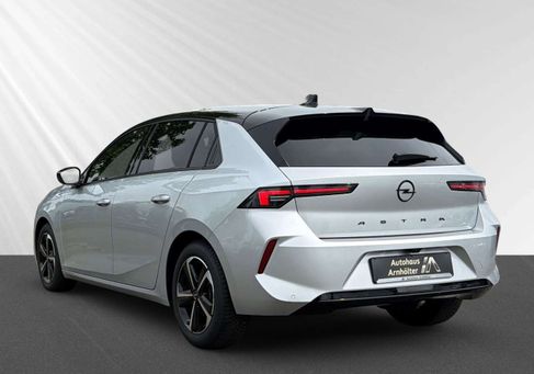 Opel Astra, 2025
