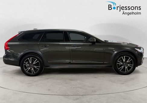 Volvo V90 Cross Country, 2019