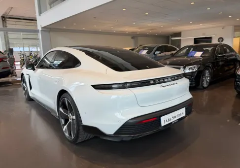 Porsche Taycan, 2020