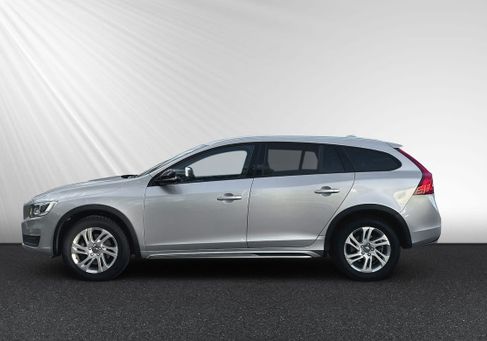 Volvo V60 Cross Country, 2018