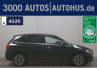 Mercedes-Benz B 180, 2022