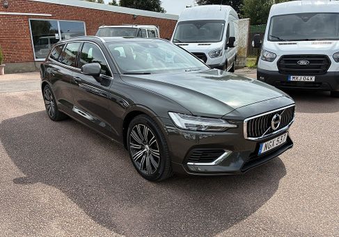 Volvo V60, 2022