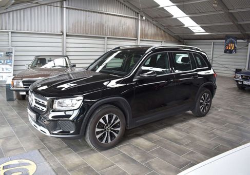 Mercedes-Benz GLB 200, 2022