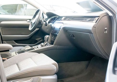 Volkswagen Passat Variant, 2022 3