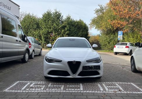Alfa Romeo Giulia, 2017