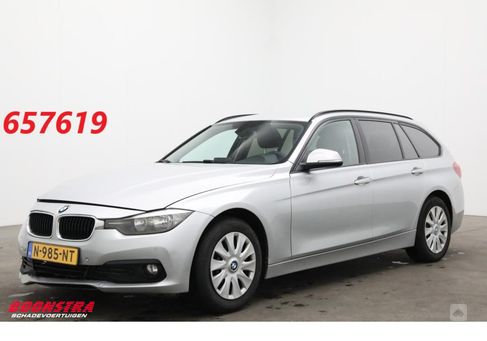 BMW 318, 2015