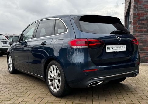 Mercedes-Benz B 180, 2020