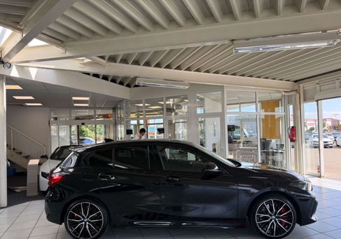 BMW 118, 2023