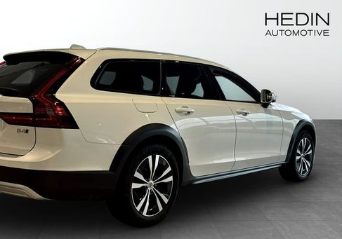Volvo V90 Cross Country, 2024