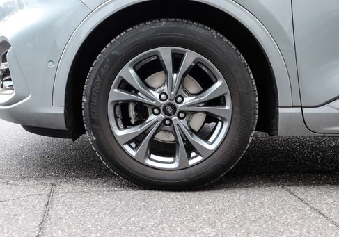 Ford Kuga, 2022