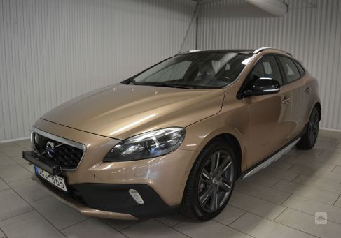 Volvo V40 Cross Country, 2013