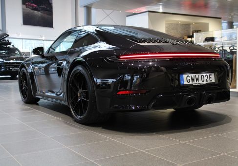 Porsche 911, 2025