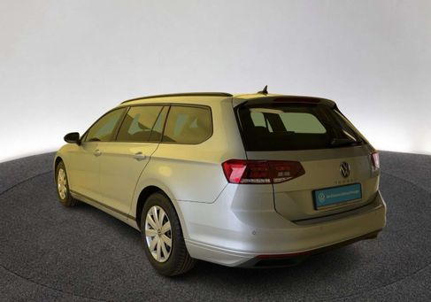 Volkswagen Passat Variant, 2023 3