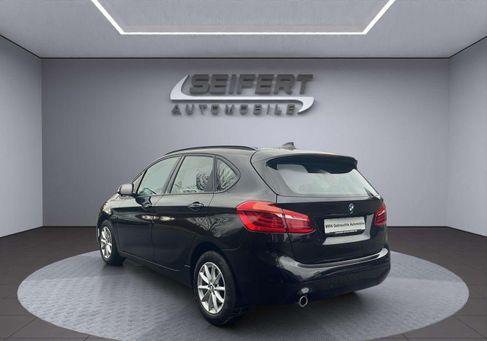 BMW 216, 2019