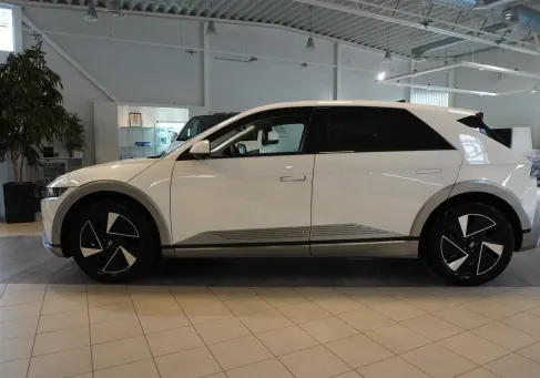 Hyundai IONIQ, 2027 3