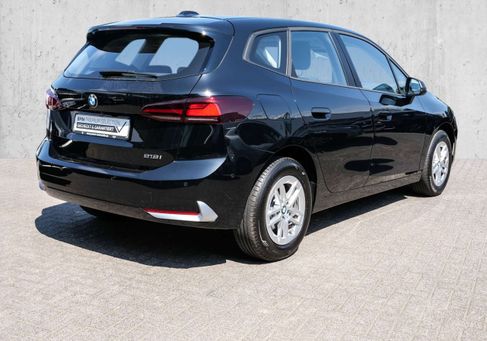 BMW 218, 2022 2