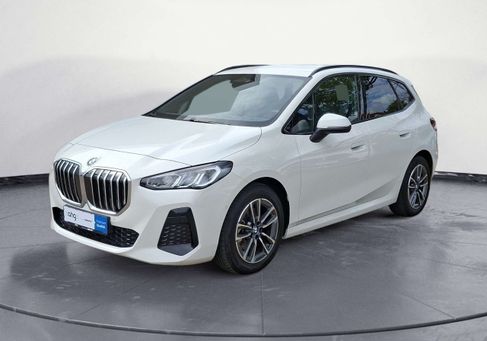 BMW 220, 2025 2