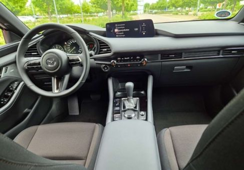 Mazda 3, 2025