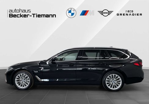BMW 530, 2022 3