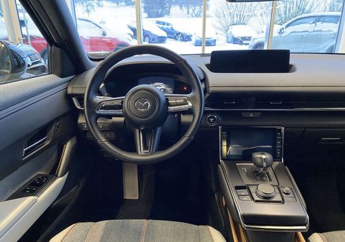 Mazda MX-30, 2023 3
