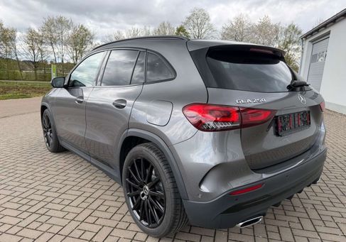 Mercedes-Benz GLA 250, 2022