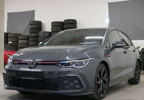 Volkswagen Golf, 2024