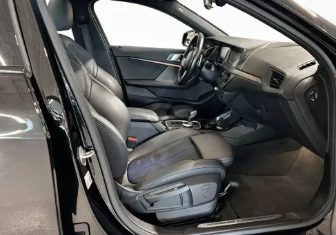 BMW 120, 2021
