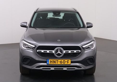 Mercedes-Benz GLA 250, 2021