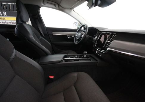 Volvo V90 Cross Country, 2024
