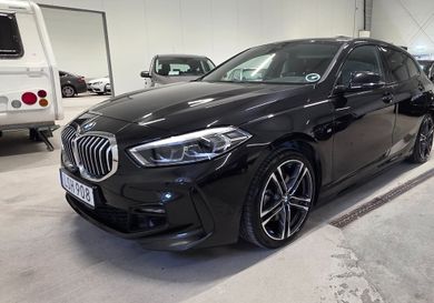 BMW 118, 2021
