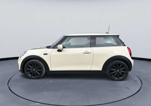 MINI ONE, 2020