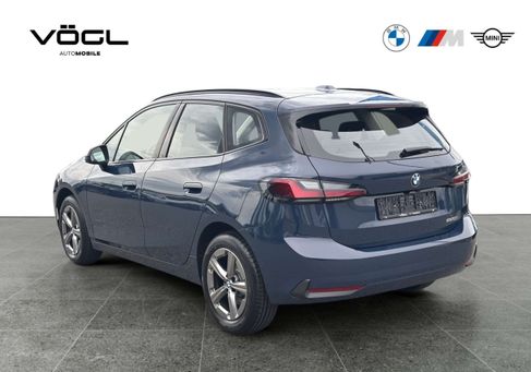 BMW 220, 2025 3