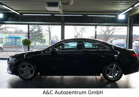 Mercedes-Benz CLA 180, 2022